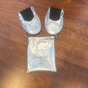 Silver Flats and Travel Pouch